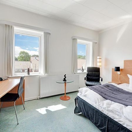 Hotel Jernbanegade Kibaek Екстер'єр фото