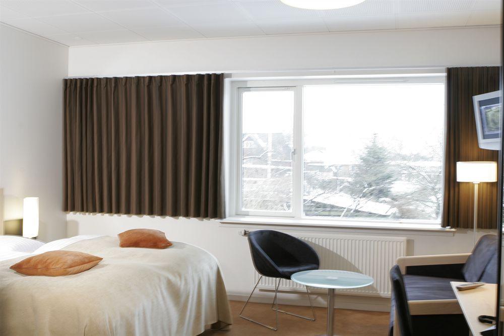 Hotel Jernbanegade Kibaek Екстер'єр фото