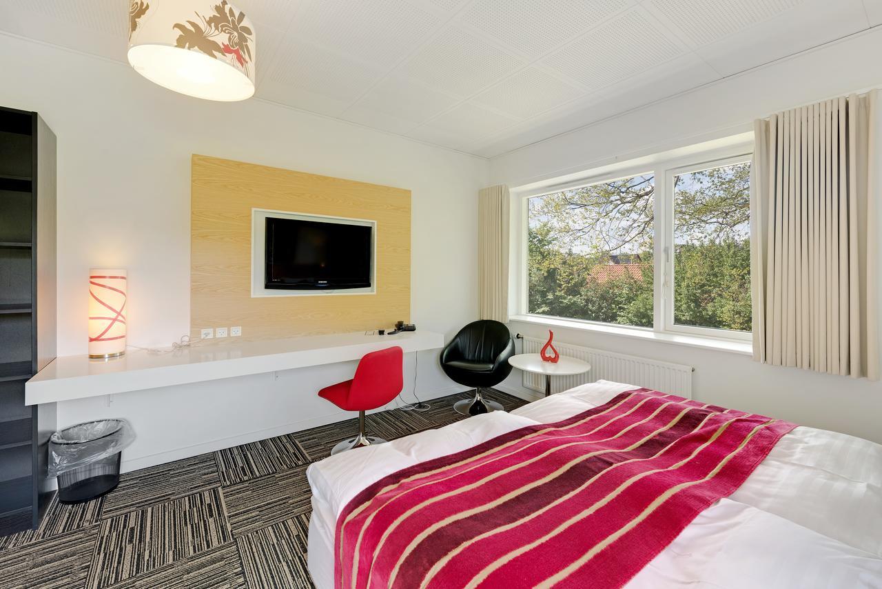 Hotel Jernbanegade Kibaek Екстер'єр фото