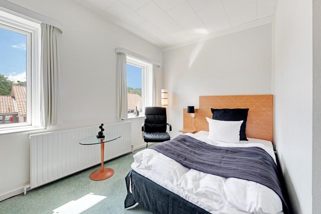 Hotel Jernbanegade Kibaek Екстер'єр фото