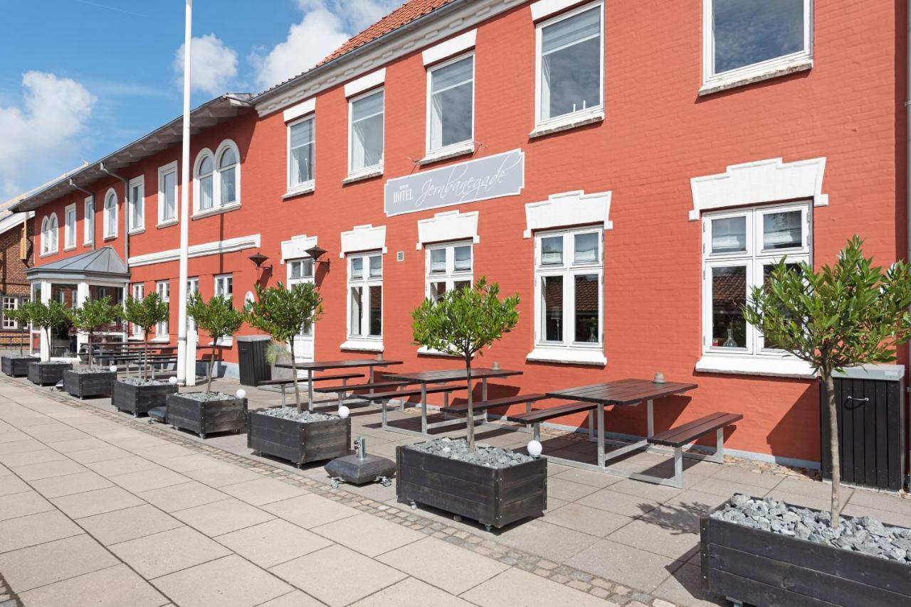 Hotel Jernbanegade Kibaek Екстер'єр фото